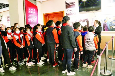 学生们参观宁安市马骏纪念馆 牡丹江市委新闻中心供图