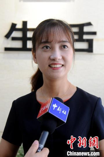 林娣荧接受中新网记者采访。　张金川 摄