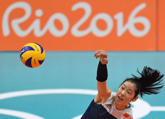 △2016里约奥运会女排1/4决赛，中国vs巴西，朱婷扣杀。