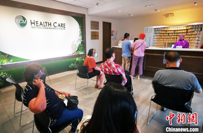 中国-菲律宾中医药中心候诊大厅。　关向东 摄