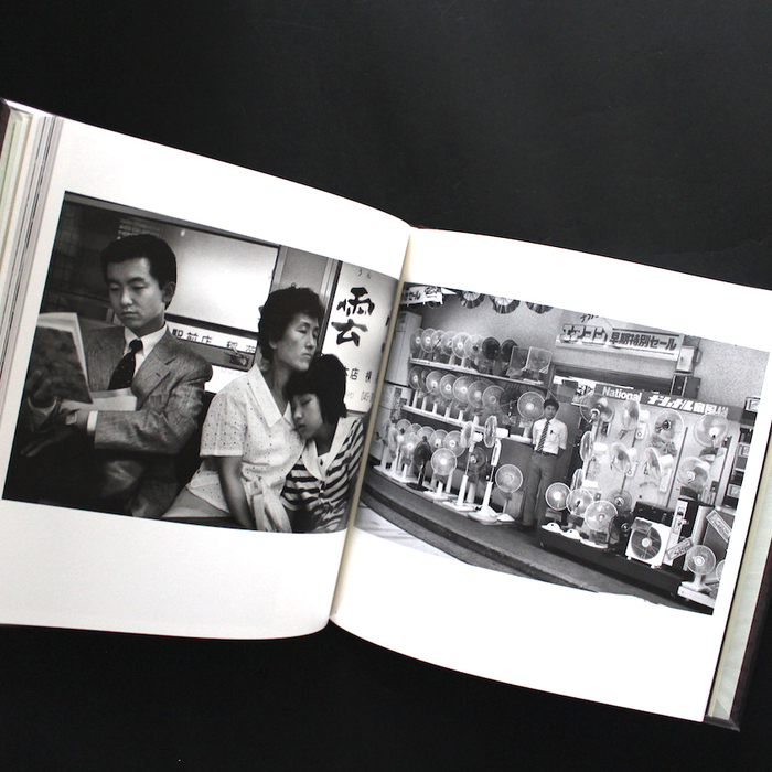 摄影集《Raymond Depardon Photo Exhibition DEPARDON TOKYO 1964-2016》 图片来自网络