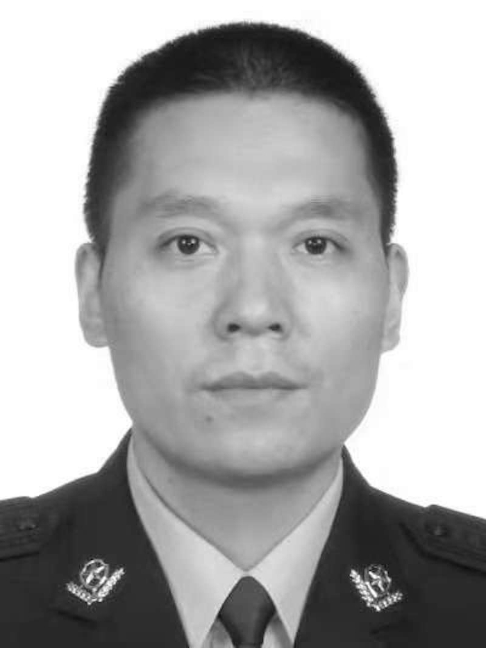 　石柱县公安局民警冯中成（央广网发 重庆市公安局供图）