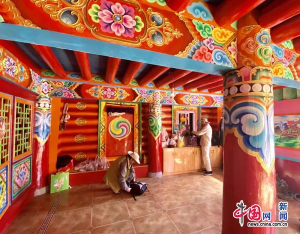 道孚县特尔瓦村藏民居内部。中国网记者 仝选 摄