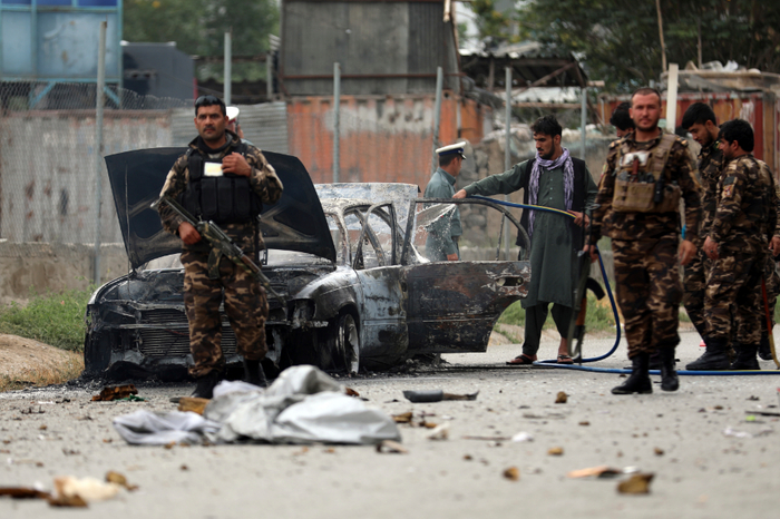 当地时间2021年7月20日，阿富汗首都喀布尔，总统府疑似遭到袭击，有火箭弹落在总统府附近。/IC photo