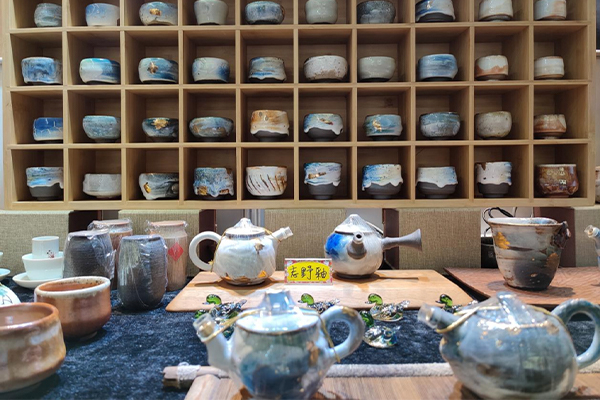 老野釉（郭裴供图）