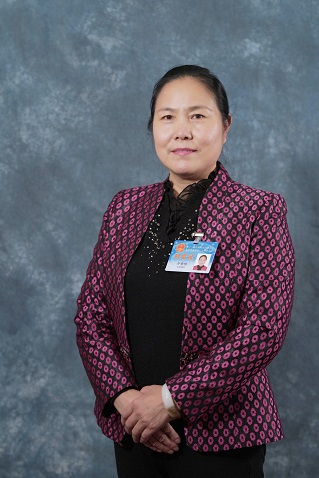 全国人大代表、山东省济宁市农产品质量监督检测中心主任于安玲