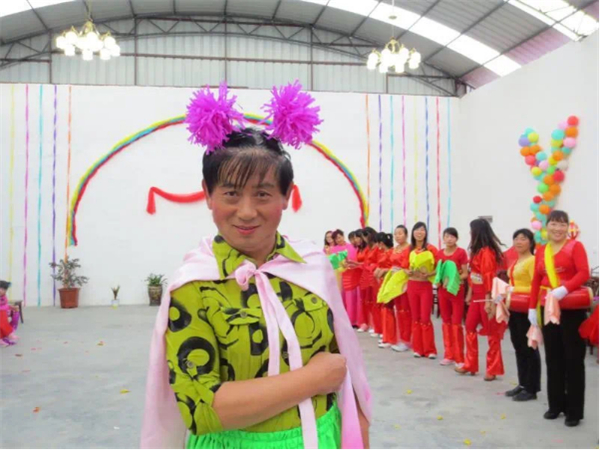 图中男子为张自繁