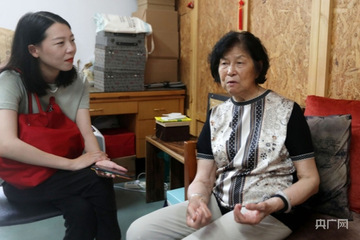 央广网记者采访嵇锡贵大师（央广网记者魏炜 摄）