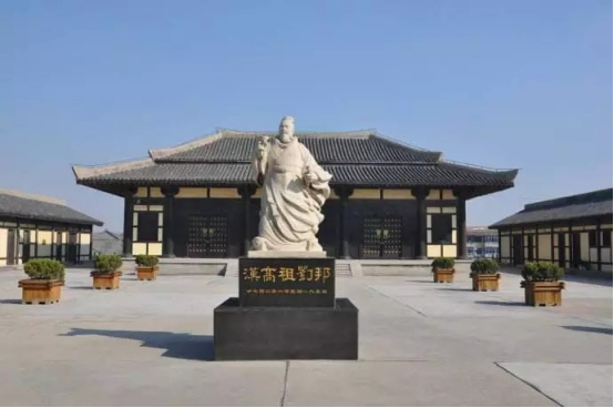 （沛县汉高祖刘邦塑像）