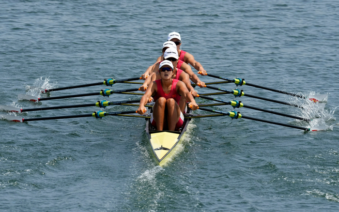 女子四人双桨为中国代表团夺得第10金。图/新华社