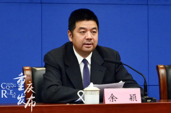 余颖介绍相关情况  龚浩月 摄
