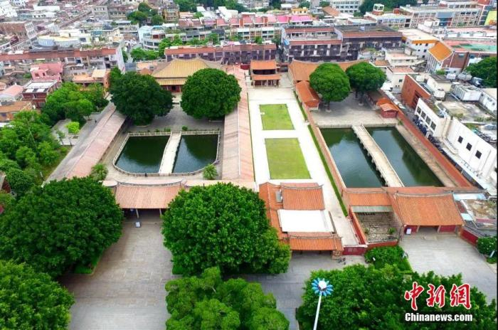 图为泉州府文庙，它体现世界海洋贸易中心多元社区的代表性遗产要素，是官方纪念和祭祀孔子的场所。王东明 摄