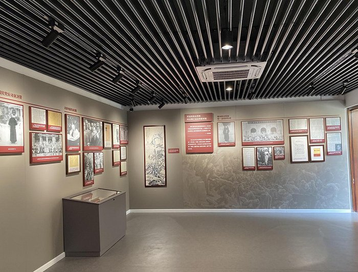 陈列馆第一展厅展出大量宋庆龄抗日救亡运动等翔实史料。图片来源：倪叶青/摄
