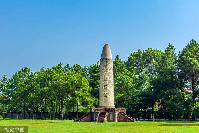 瑞金叶坪的红军烈士纪念塔