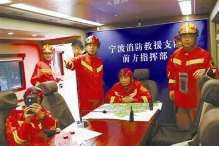 防台防汛指挥部在受灾严重区域展开部署