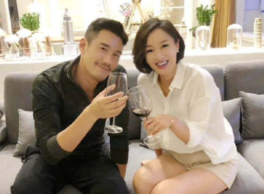胡兵赵子琪官宣结婚?两人手拿结婚证宣誓,女方曾育有2女|娱乐圈|新剧|路金波|好好先生|动态_新浪娱乐_新浪新闻