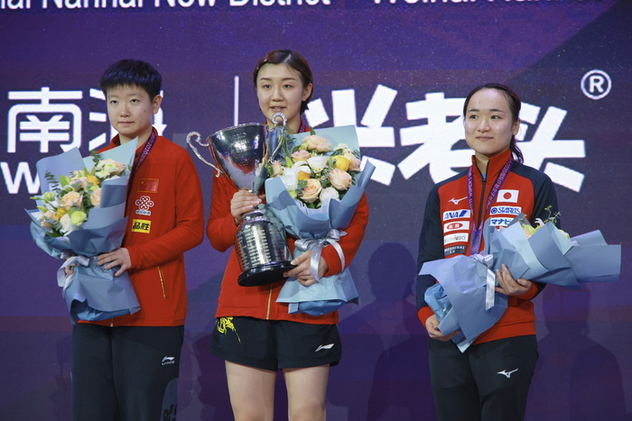 孙颖莎、陈梦围剿伊藤美诚。