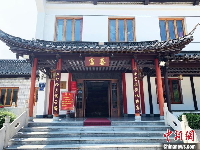 从7月28日起，餐饮场所禁止堂食。　崔佳明 摄