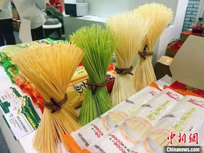 山西石楼涌现出车家坡、板桥村、禇家峪等一批“产业有特色、村庄有规划”的“明星村”。　石楼县融媒体中心供图