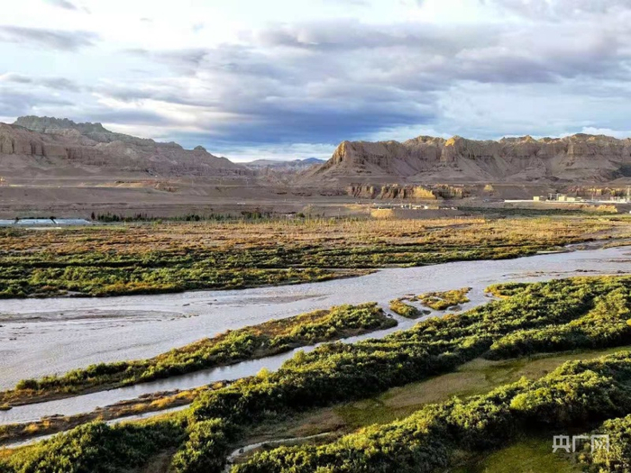 　　象泉河（总台央广记者 孙鲁晋 摄）