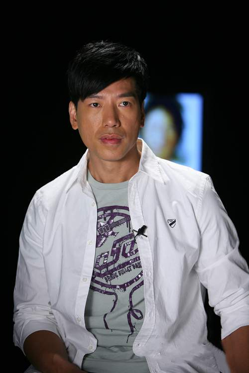 张耀扬的毁灭史:从“黄金配角”到阶下囚,他到底经历了什么?|林岭东|反派|绯闻|秃头|周润发_新浪新闻