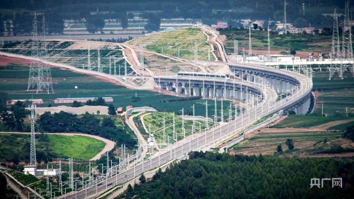 朝凌高铁（图片来源：沈阳铁路）
