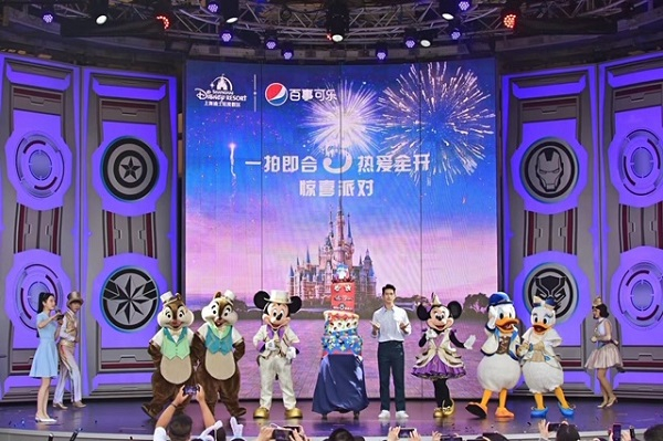 图说：上海迪士尼度假区日前迎来开业五周年 来源/采访对象供图（下同）