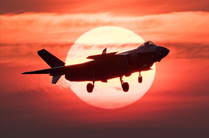 　　飞向辉煌。杨盼 摄