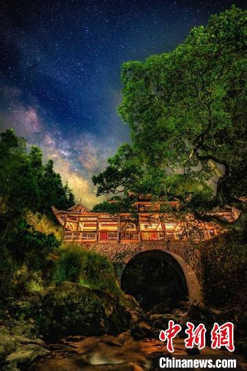 泰顺廊桥——毓文桥 林作祯 摄