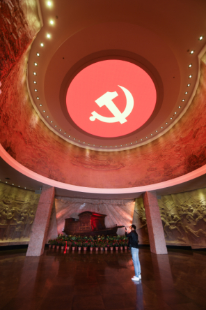 △2020年10月28日，游客参观南湖革命纪念馆。新华社记者 徐昱 摄