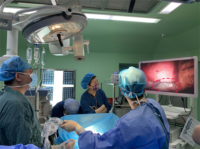 心胸外科副主任戚家峰医疗团队救治小睿睿。哈尔滨市儿童医院 供图