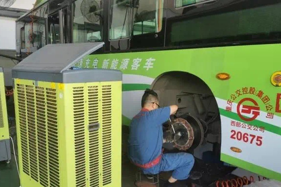 水空调降温 西部公交供图