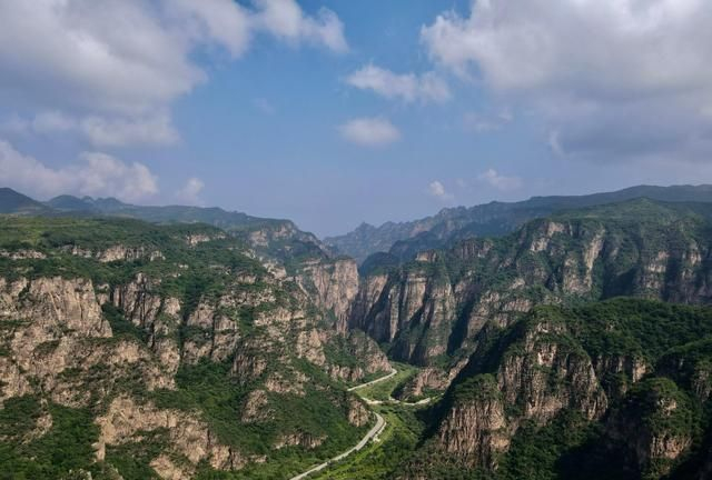 太行八陉之一飞狐峪,山势险峻壁立千仞,曾是守卫京师的一道屏障|避暑胜地|太行山|景观|张家口|井陉_新浪新闻