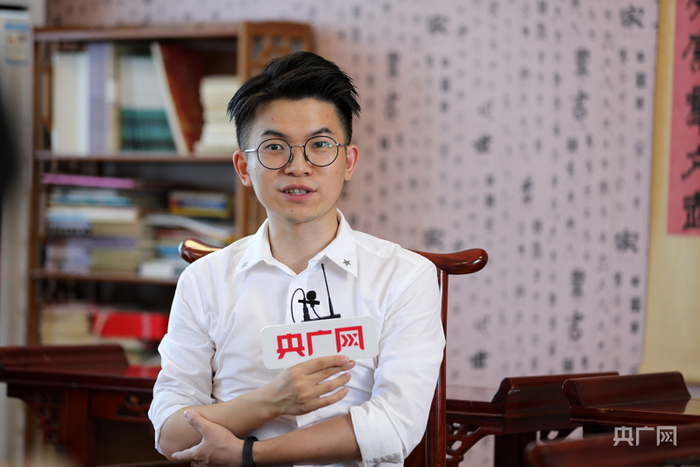 戴捷接受央广网记者采访（央广网记者 魏炜 摄）