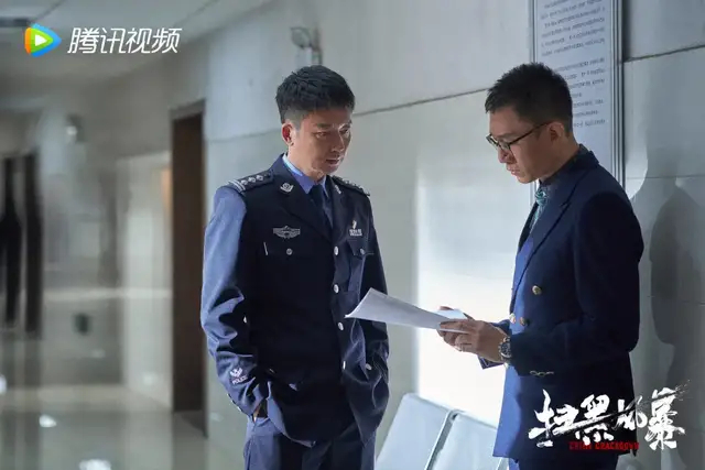 从故事讲述到现实剖析，《扫黑风暴》如何实现现实题材的持续进阶