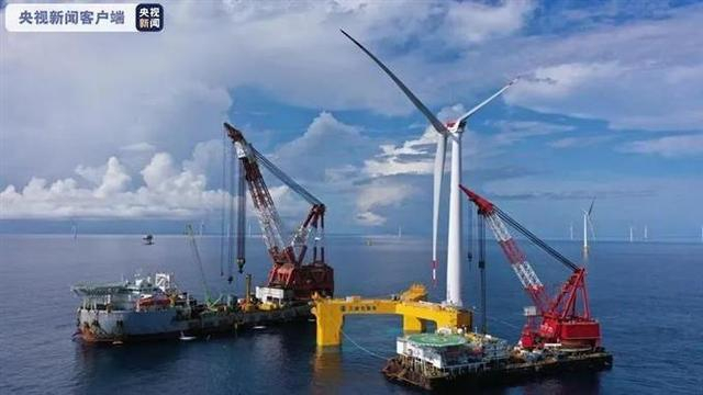 漂浮式机组安装现场 图片来源：央视新闻客户端 