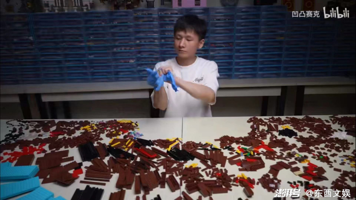 凹凸赛克正在用2000个零件复原100年前的一条船
