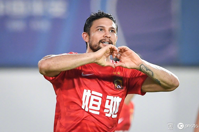 艾克森上演帽子戏法。 图片来源：广州队足球俱乐部。