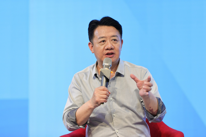 刘擎 视觉中国 资料图