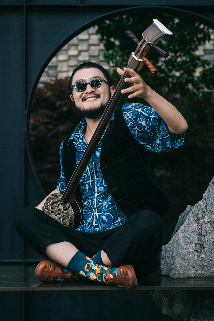 张尕怂的音乐基因里有着浓郁的西北元素。受访者供图