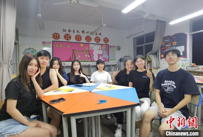 支教团成员 周孙榆 摄