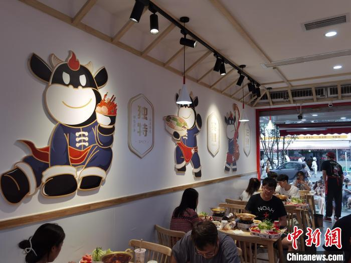 迷你火锅店。　单鹏 摄