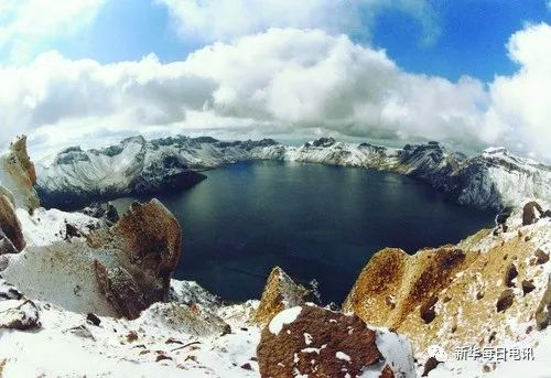 长白山天池。新华社资料片（潘勇顺摄）