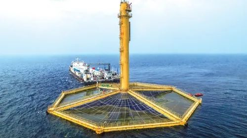 深蓝一号  彭照军 摄