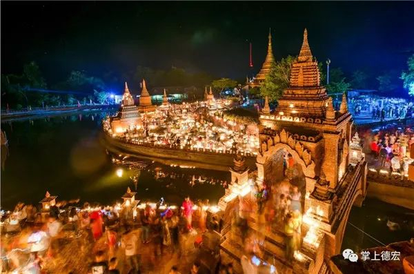 夜晚的瑞丽市。图源：掌上德宏