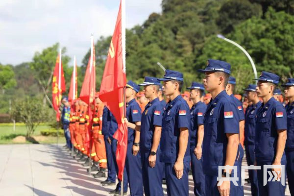 　　参赛队员（央广网发 龙岩市森林消防支队供图）