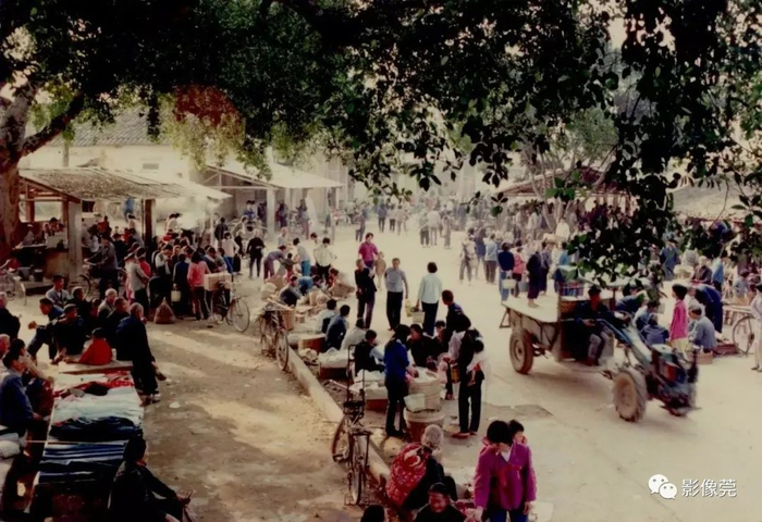    ▲20世纪70年代，大朗正街一角 @大朗宣供图