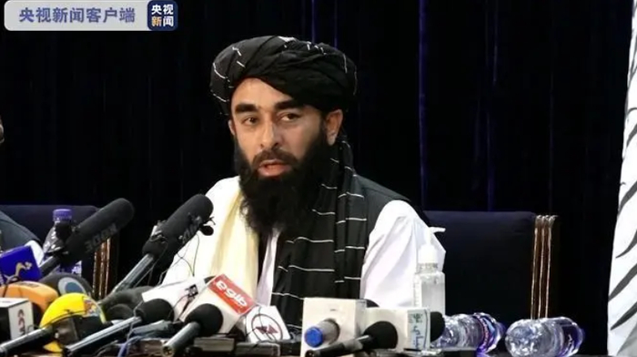 当地时间17日，阿塔新闻发言人穆贾希德举行记者会。