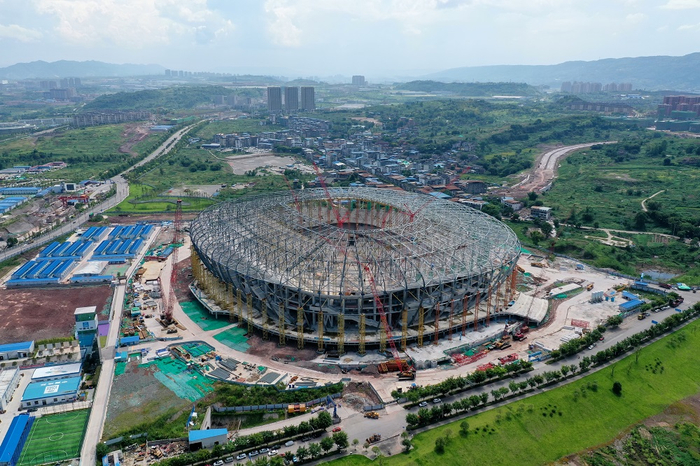 重庆龙兴足球场（央广网发 李洪淼 张帆摄）