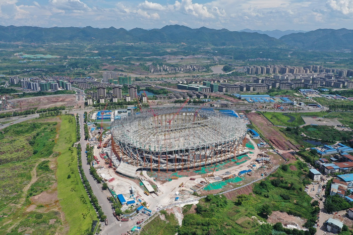 重庆龙兴足球场（央广网发 李洪淼 张帆摄）